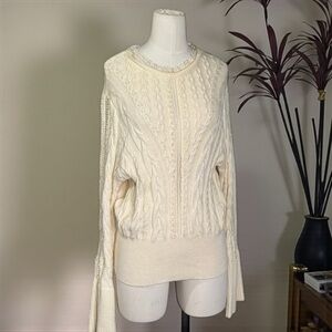 EXPRESS - Cable Knot Long sleeve cream Sweater - Size Small